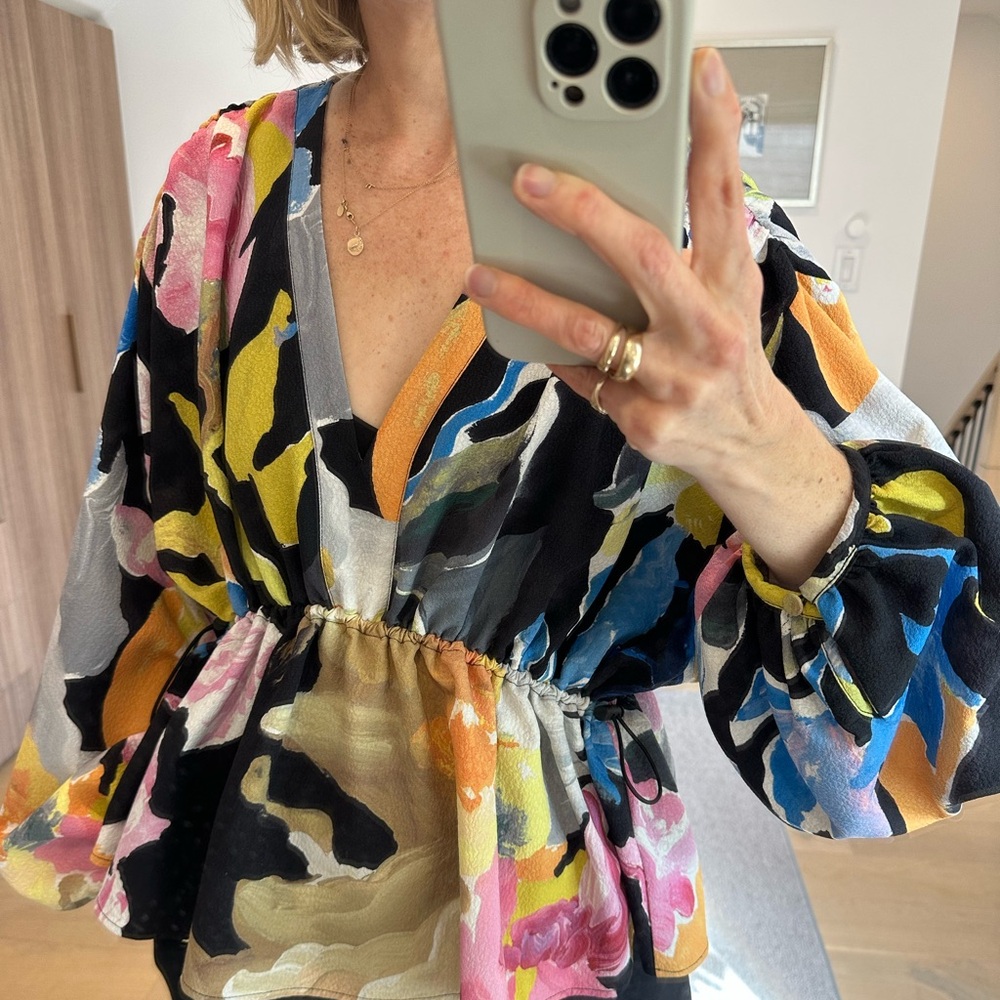 STINE GOYA Colorful Abstract V-Neck Blouse